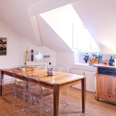 Sublime Appartement T3 Avec Balcon, Stationnement Et Vue Ocean